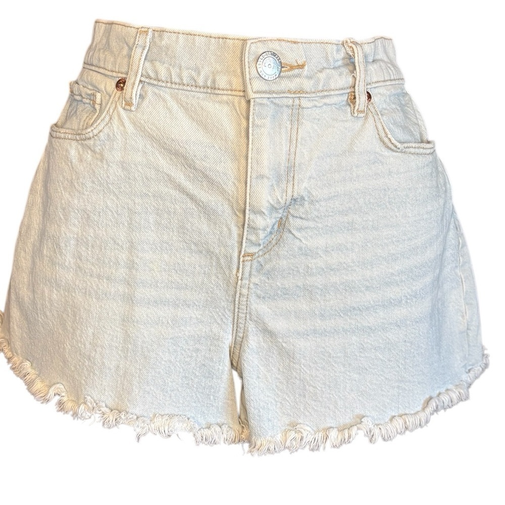 LOFT women’s light wash cut off denim shorts sz 26 / 2 raw hem 99% cotton